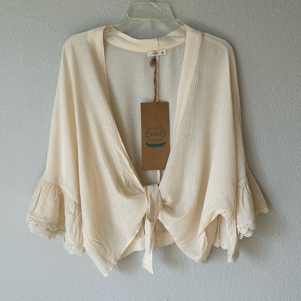 NWT Kori America Woven Lace Edge Top
